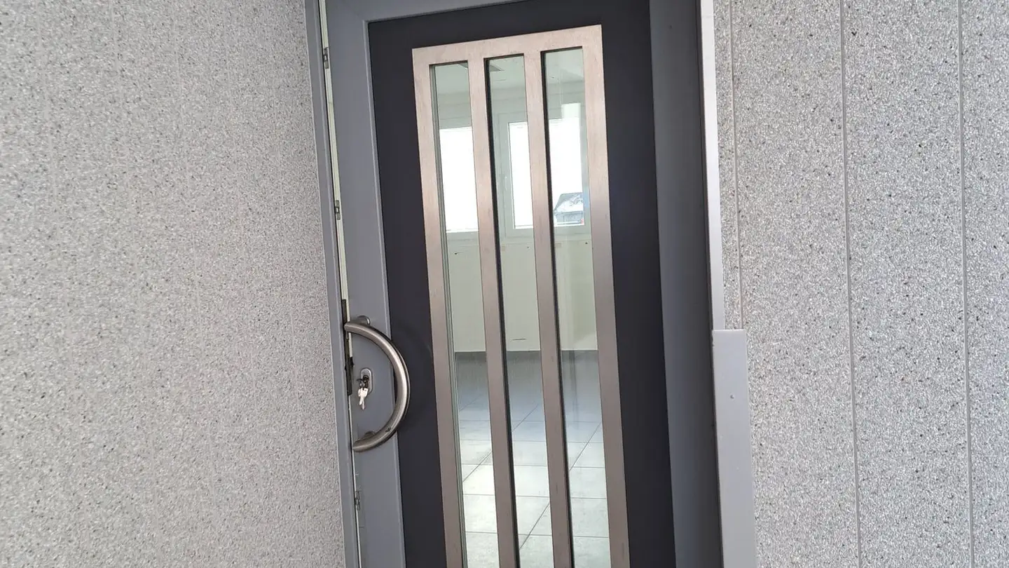 Commerciale in affitto - Baumgartenstrasse 10, 2575 Täuffelen - Photo 2