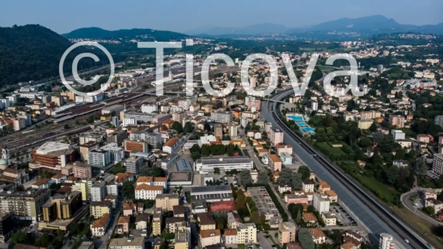 Residential building for sale - 6830 Chiasso