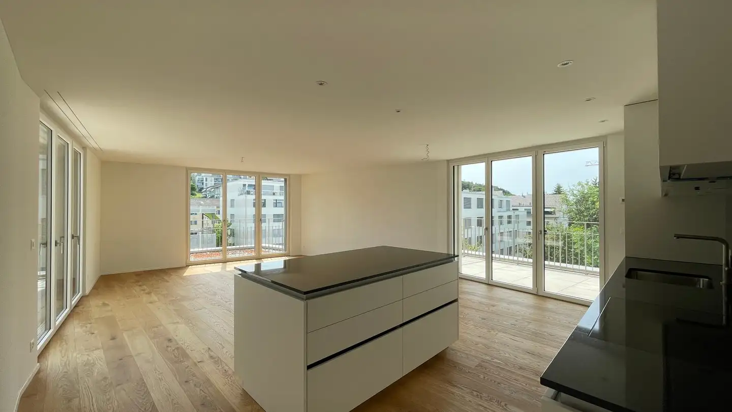 Attique à louer - Wehntalerstrasse 571, 8046 Zürich