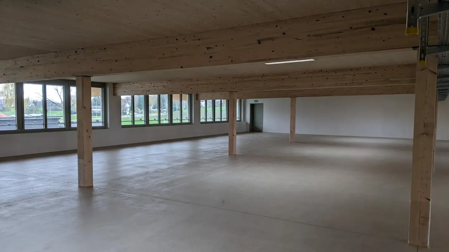 Gewerbe mieten - Alte Riedikerstrasse 63b, 8610 Uster - Foto 4