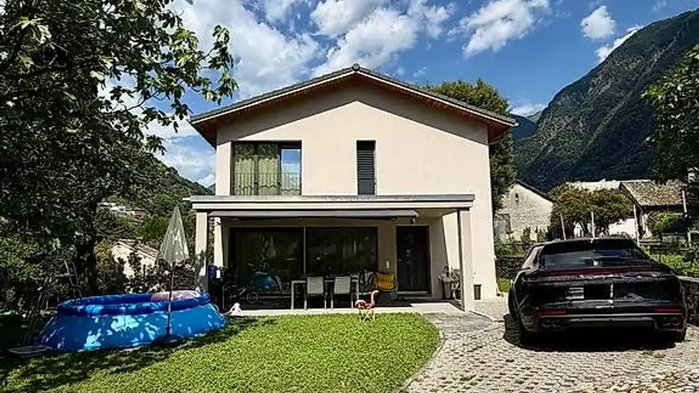 Einfamilienhaus kaufen - 6535 Roveredo GR