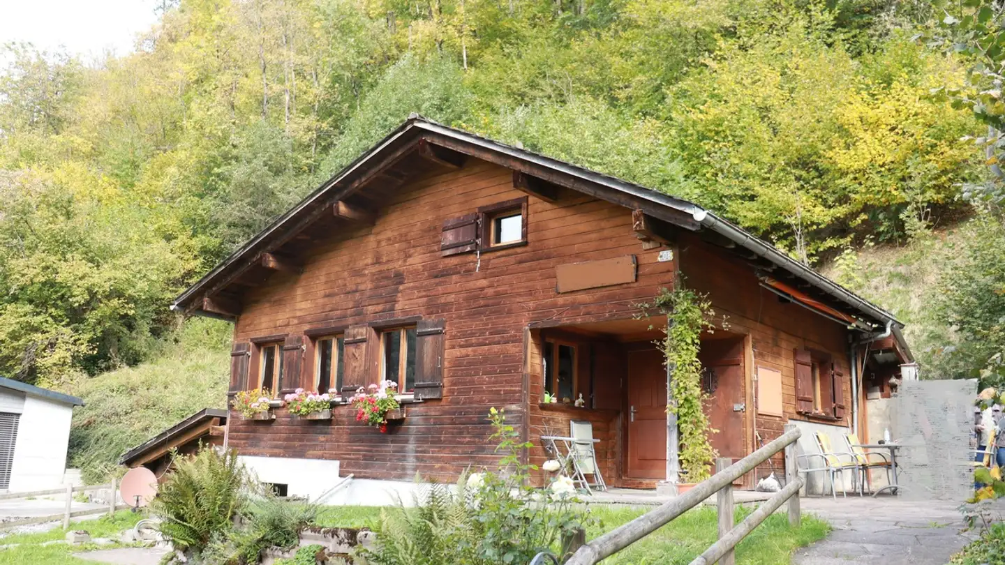 Chalet for sale - 8767 Elm