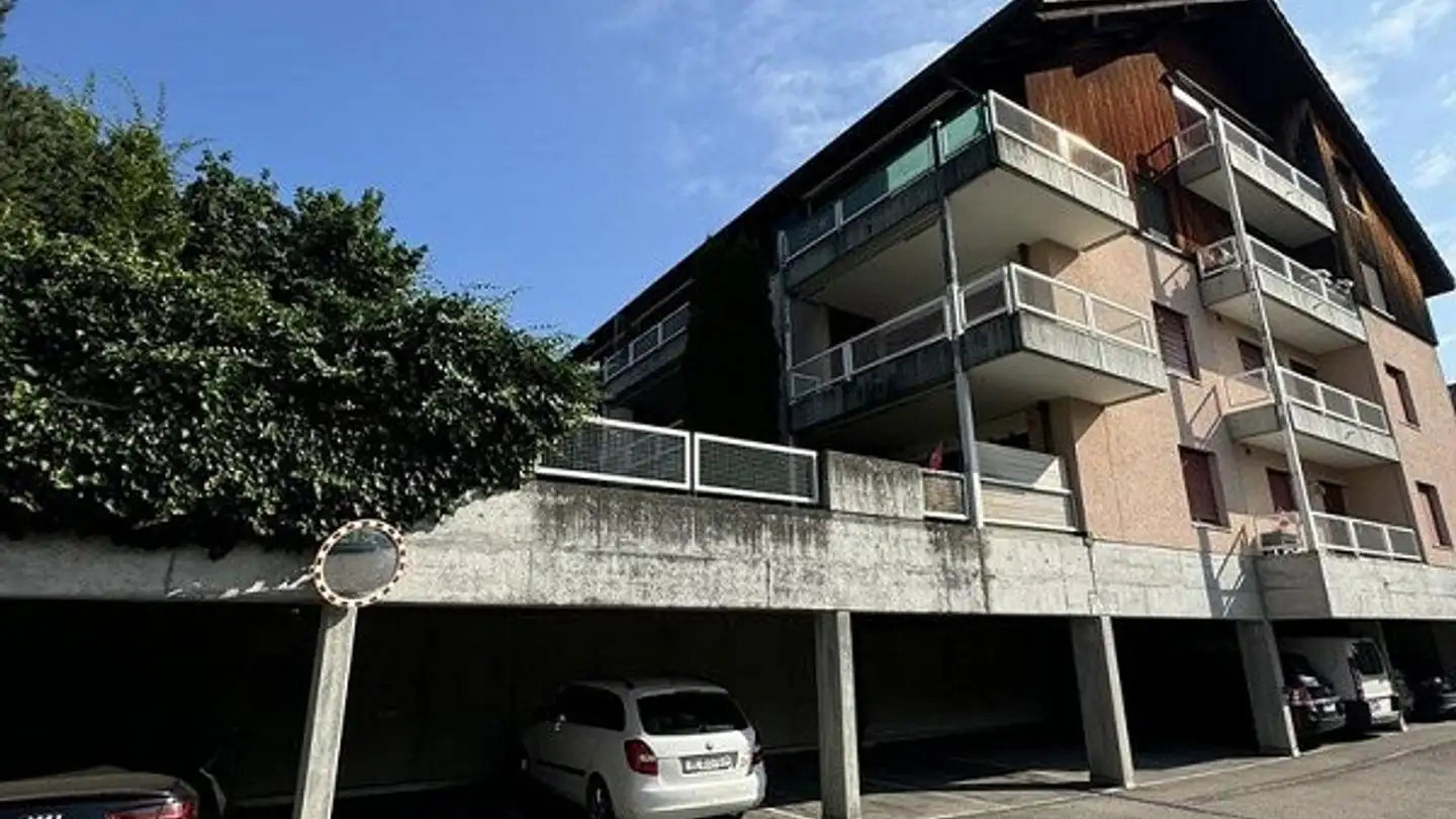 Place de parking extérieure à louer - Zälglistrasse 18, 3202 Frauenkappelen
