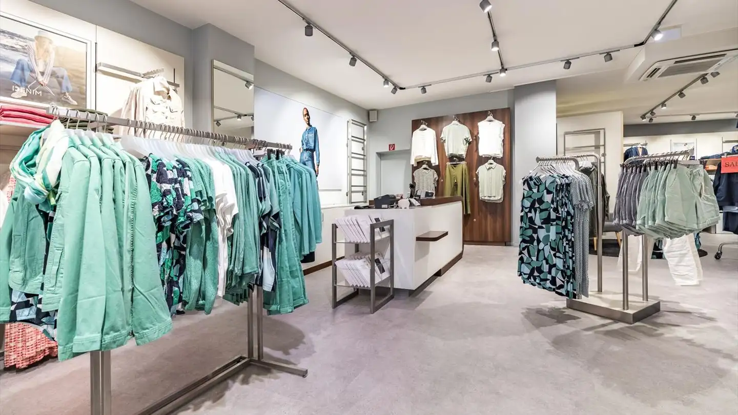 Commerciale in affitto - Kantonsstrasse 6, 3930 Visp - Photo 2