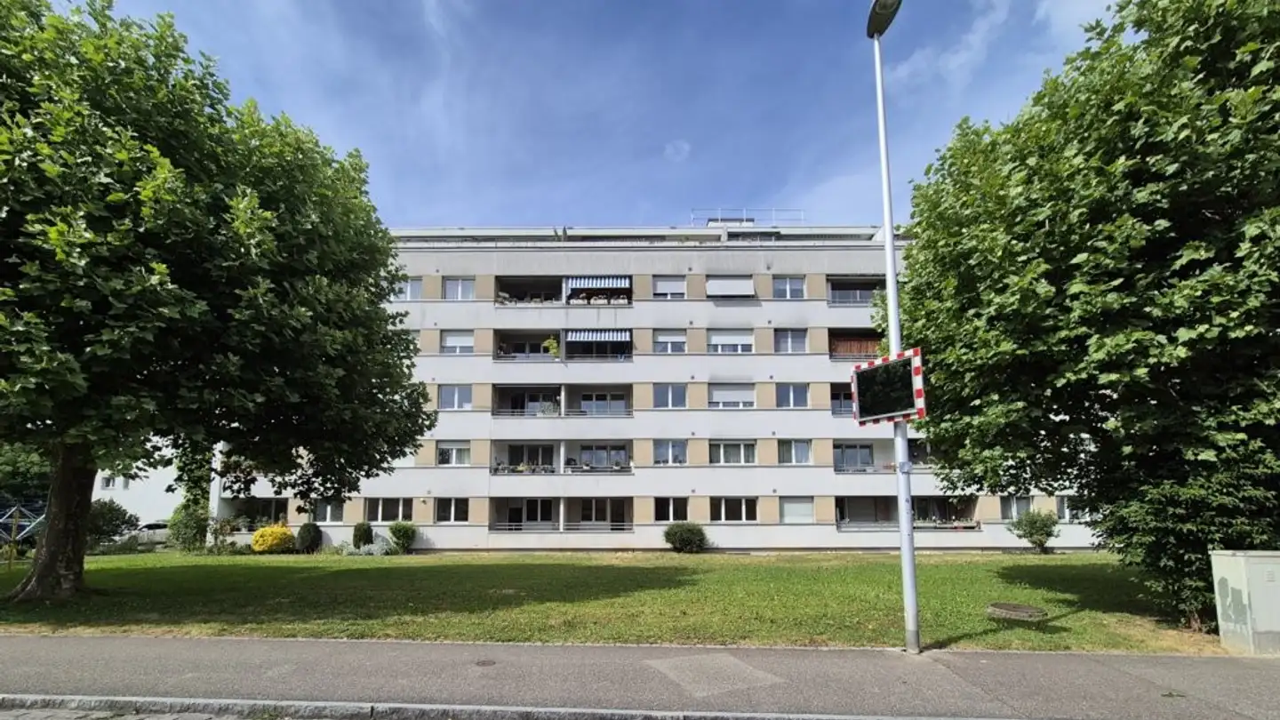 Indoor motorbike parking space for rent - Schönenbachstrasse 8, 4153 Reinach BL