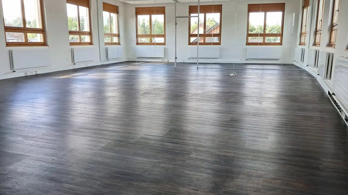 Office space for rent - Bahnstrasse 21, 8610 Uster - Photo 2