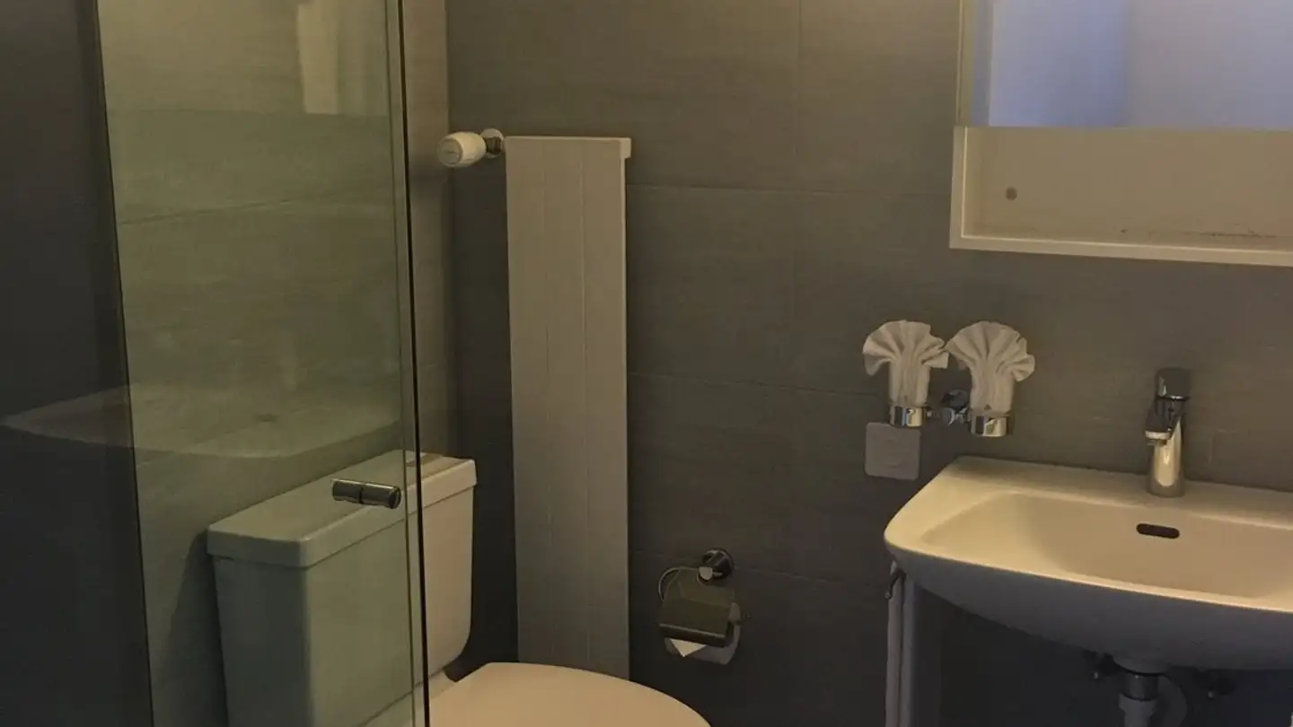 Chambre à louer - Via Crest La Geina, 7142 Cumbel - Photo 2