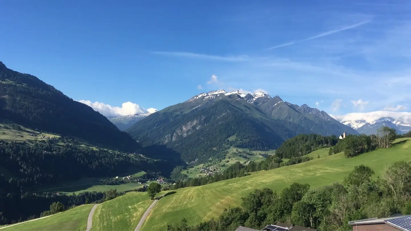 Chambre à louer - Via Crest La Geina, 7142 Cumbel - Photo 3