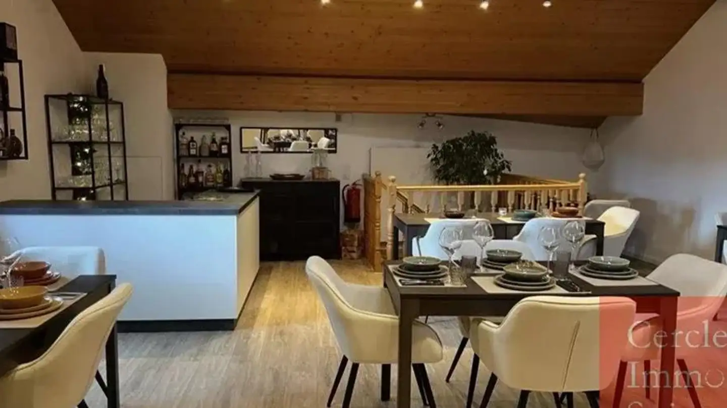 Commercial for sale - 1214 Vernier