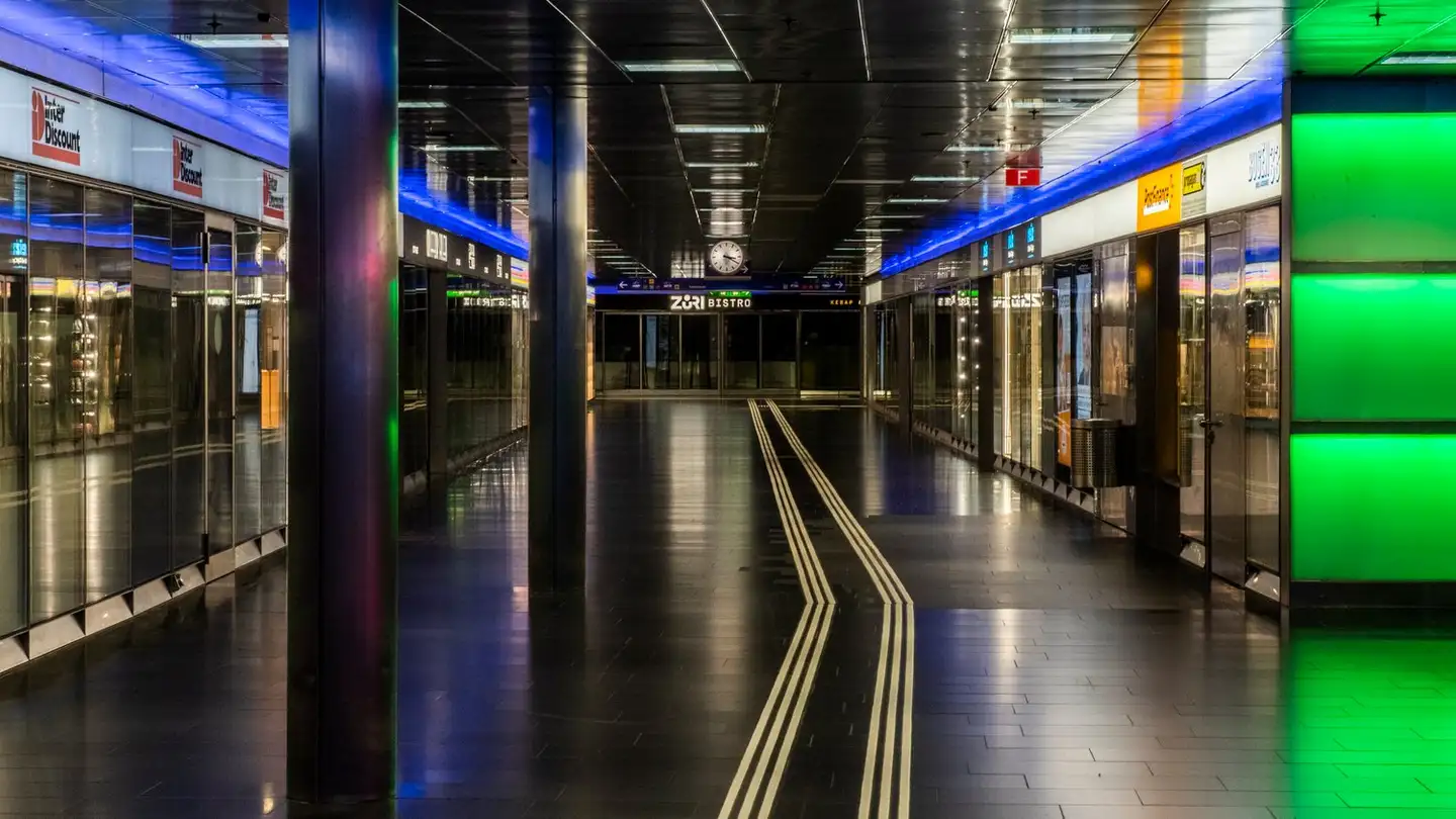 Magasin à louer - Bahnhofplatz, 8001 Zürich - Photo 3
