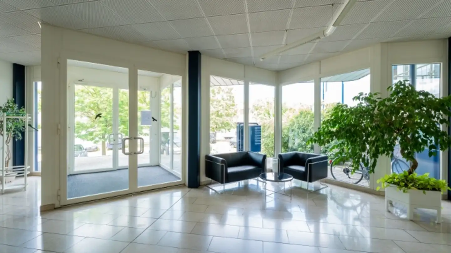 Office space for rent - Ausserfeldstrasse 9, 5036 Oberentfelden