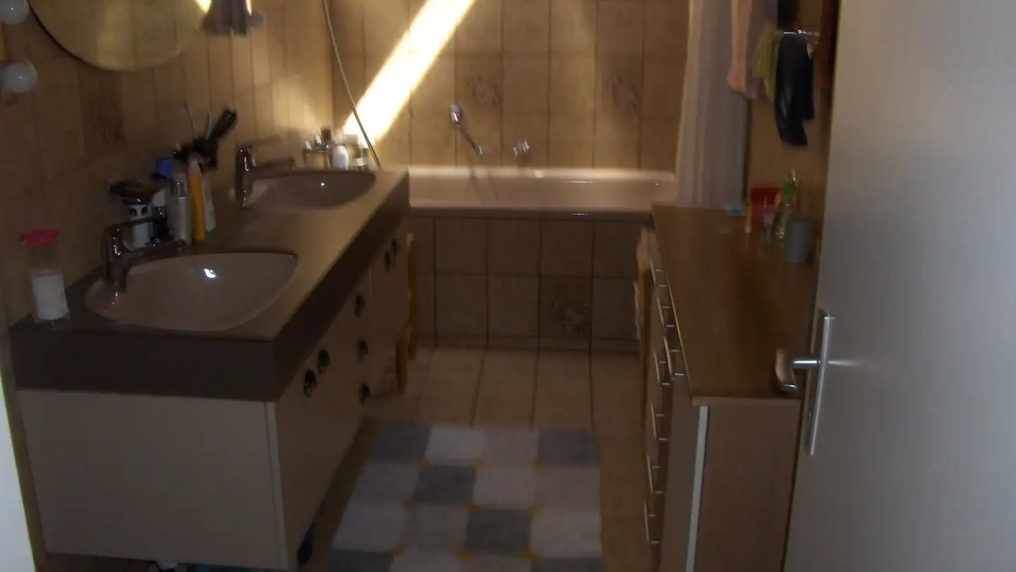 Appartement à louer - Rue de Champréveyres 39, 2000 Neuchâtel - Photo 4