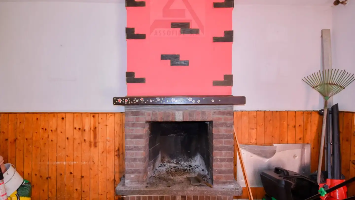 Workshop for sale - 6951 Bogno - Photo 3