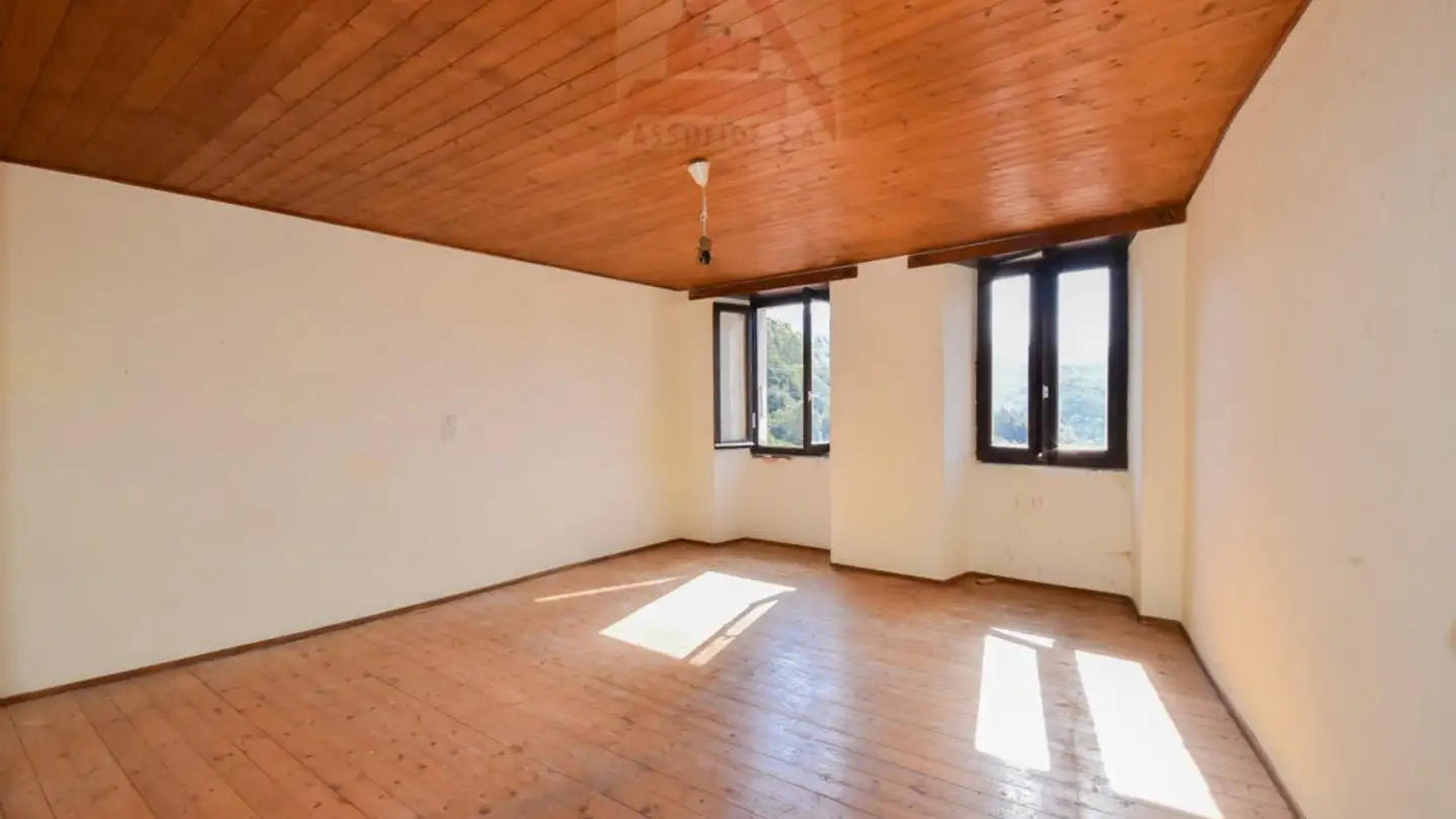 Workshop for sale - 6951 Bogno - Photo 4