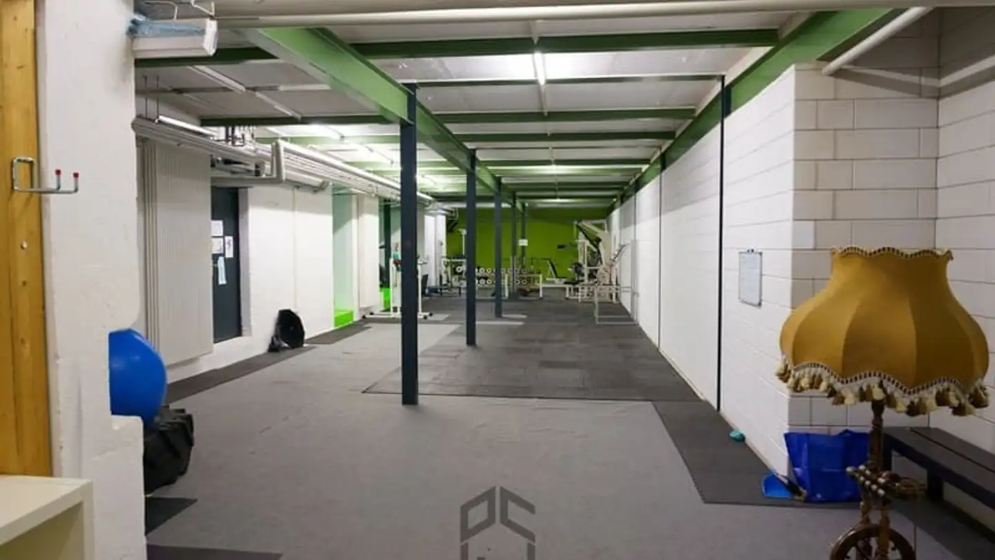 Proprietà industriale in affitto - Rue Du Parc 141, 2300 La Chaux-de-Fonds