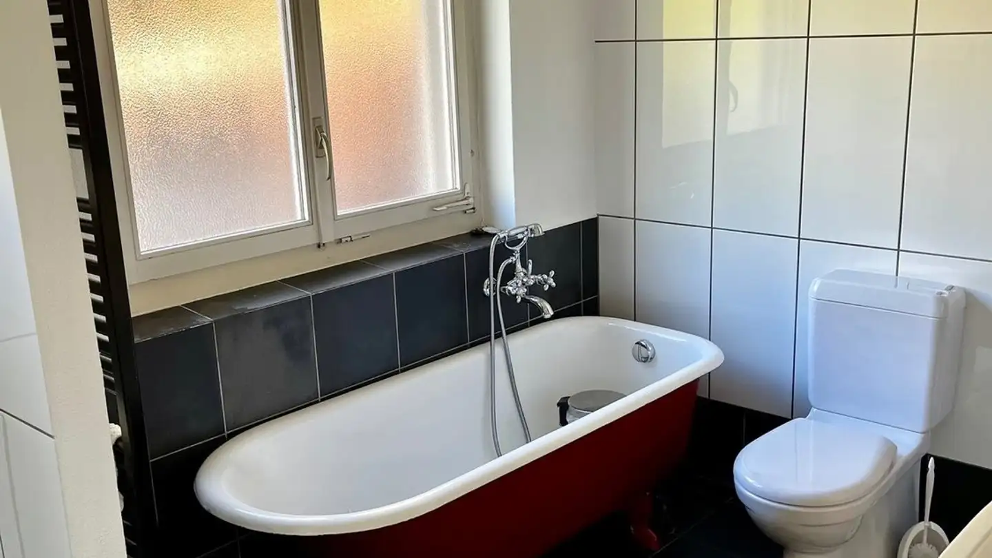 Single house for rent - Rue Du Stand / Schützengasse, 2502 Biel/Bienne - Photo 3