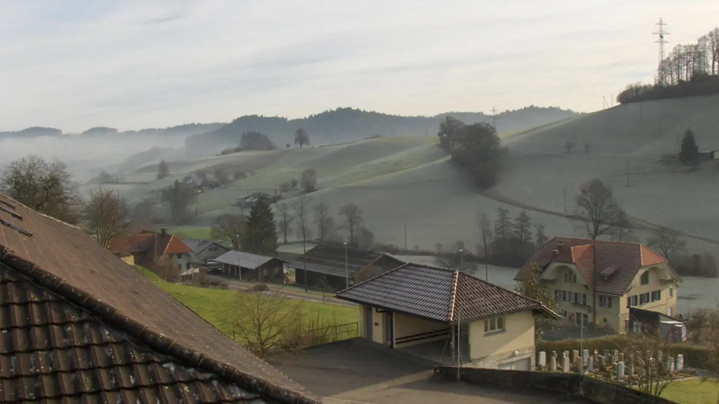 Attique à louer - Schulhausstrasse 41a, 4935 Leimiswil