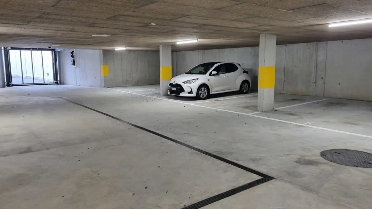 Parcheggio sotterraneo in affitto - Baslerstrasse 122b, 5222 Umiken - Photo 3