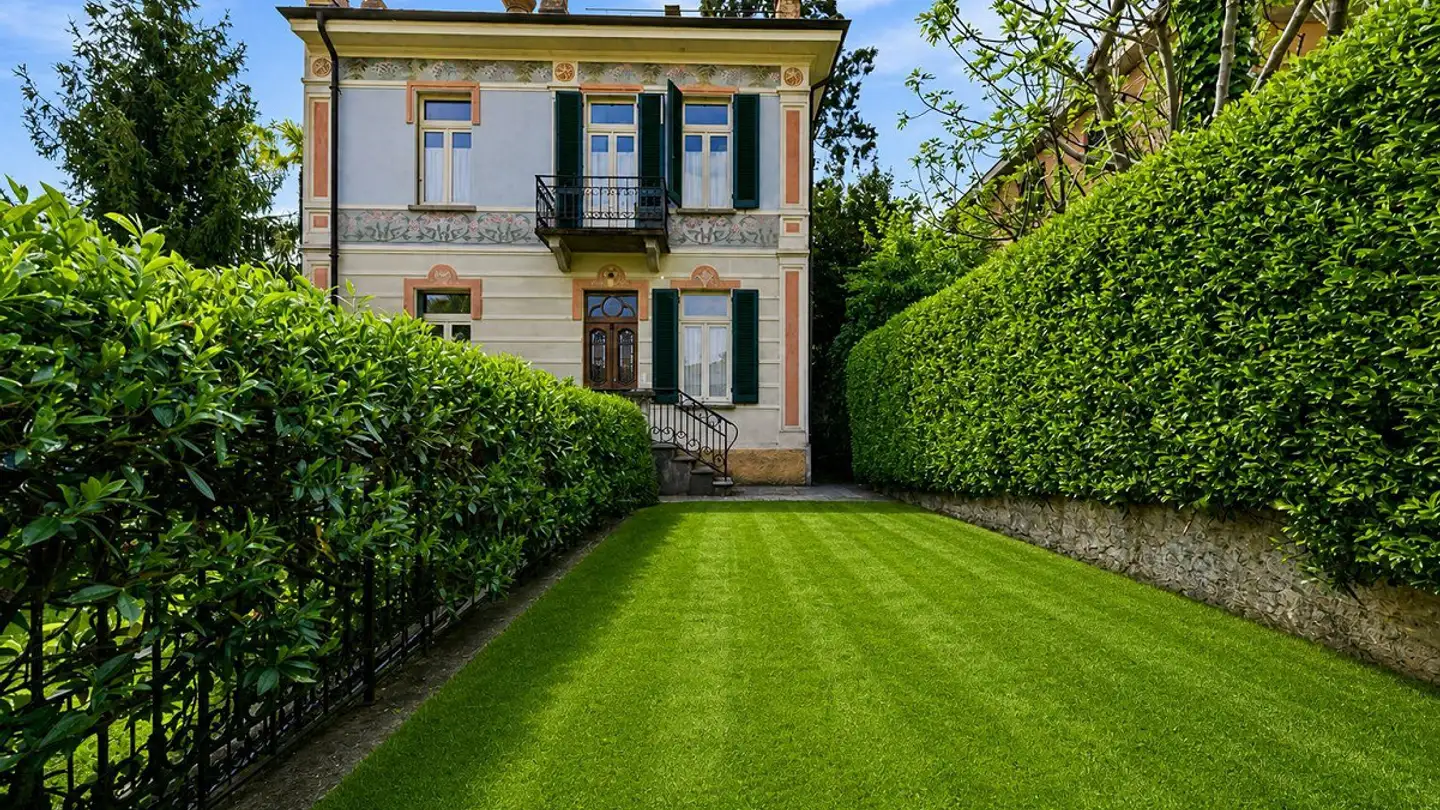 Villa à vendre - 6648 Minusio