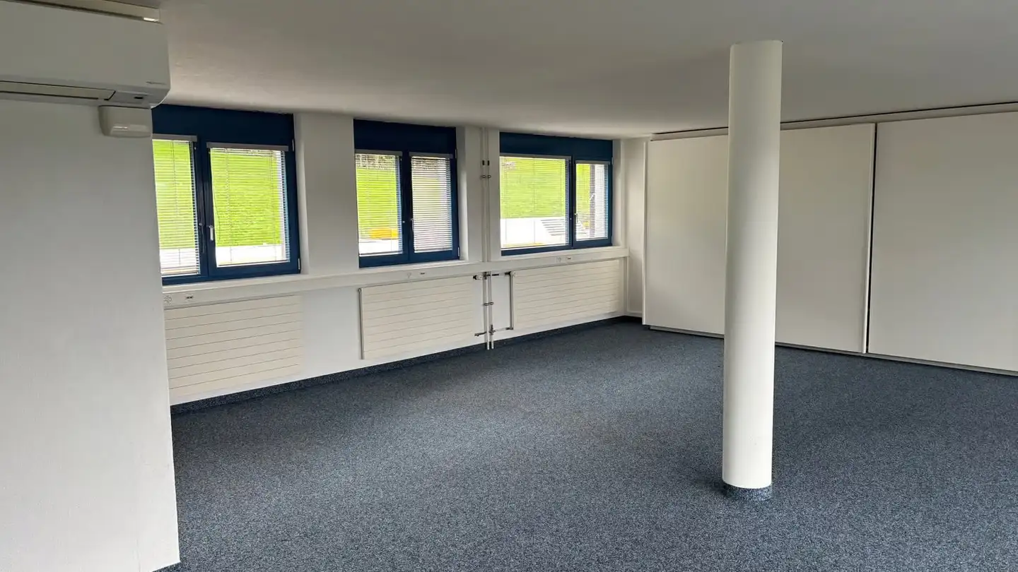 Kaufhaus mieten - Seestrasse 176, 8806 Bäch SZ