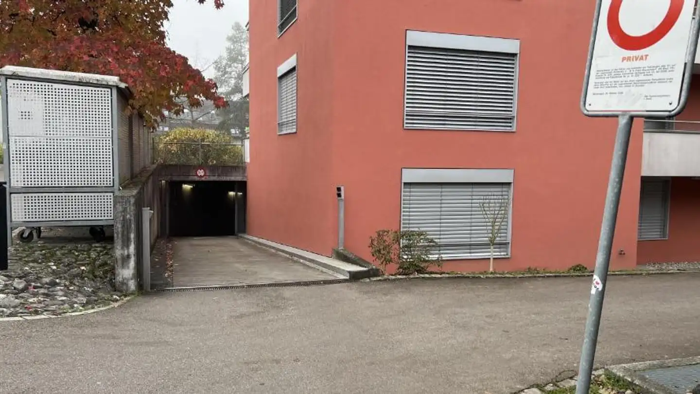 Tiefgaragenstellplatz mieten - Richterwis 2, 8303 Bassersdorf