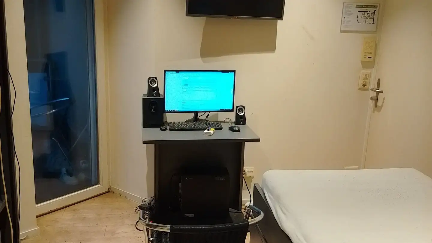 Studio for rent - Schöneggstrasse 9, 8004 Zürich