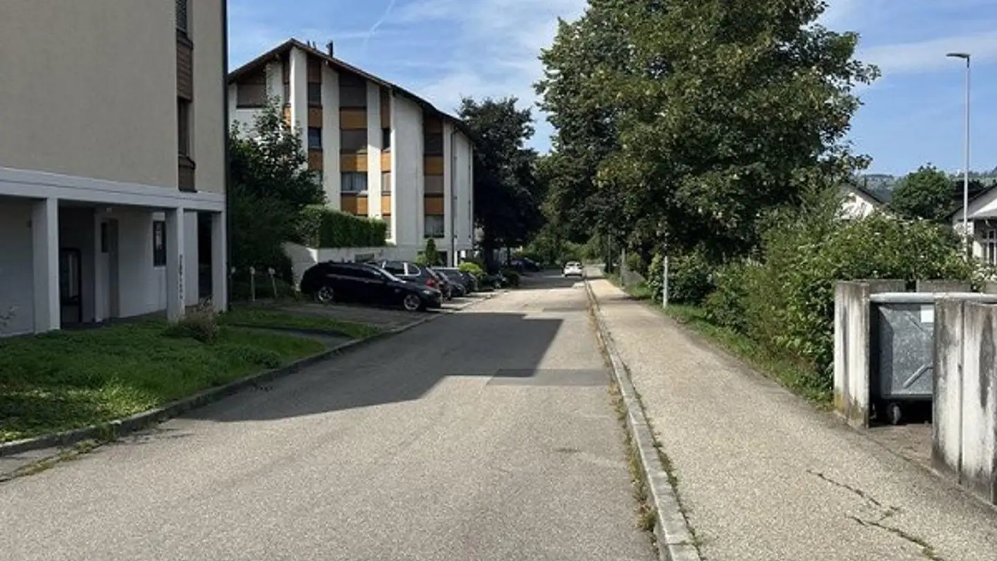 Tiefgaragenstellplatz mieten - Stegacker 8, 6280 Hochdorf
