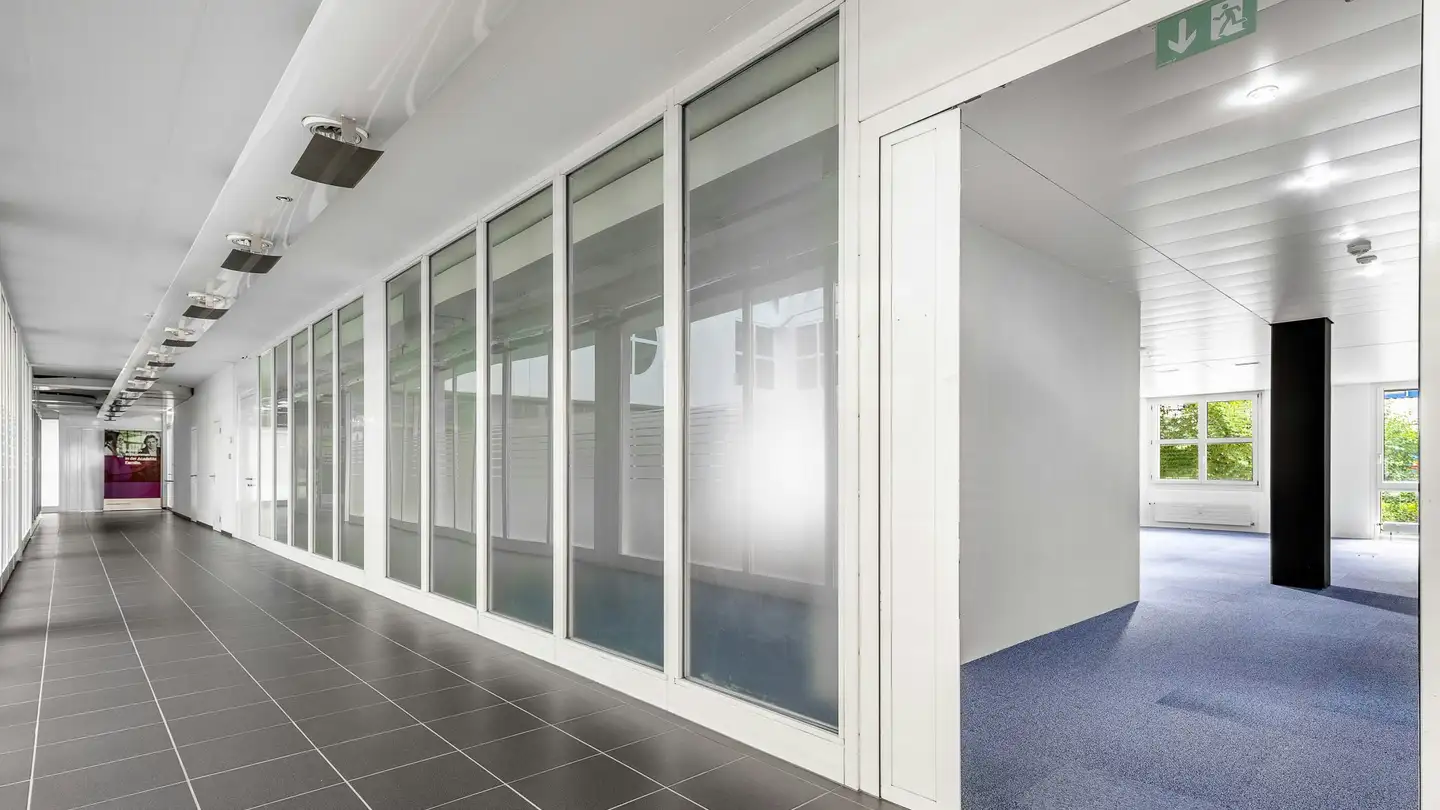 Shop for rent - Rue Robert 8, 1870 Monthey - Photo 2