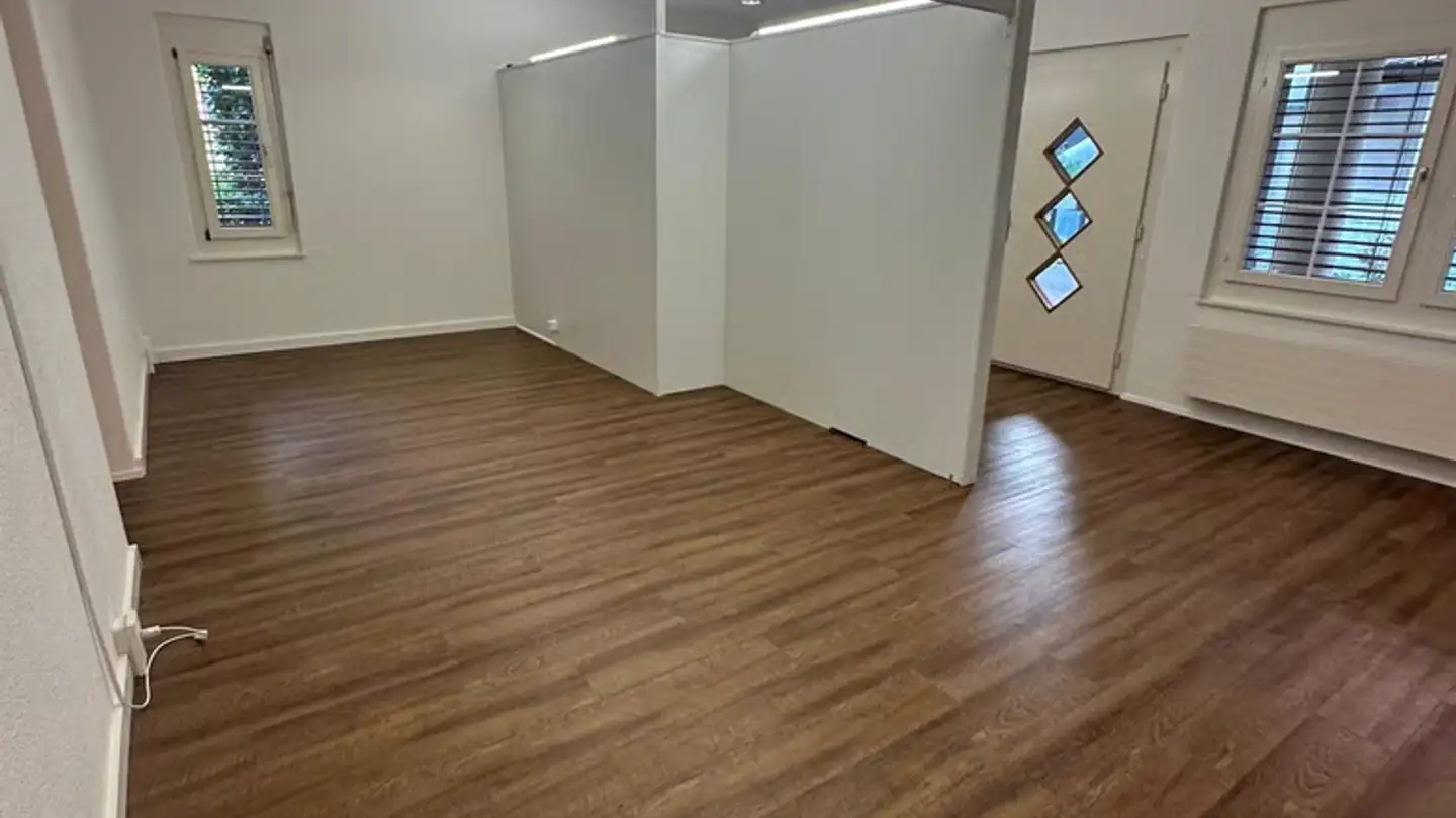 Commercial à louer - Sennenbüelfussweg 4, 8103 Unterengstringen - Photo 4