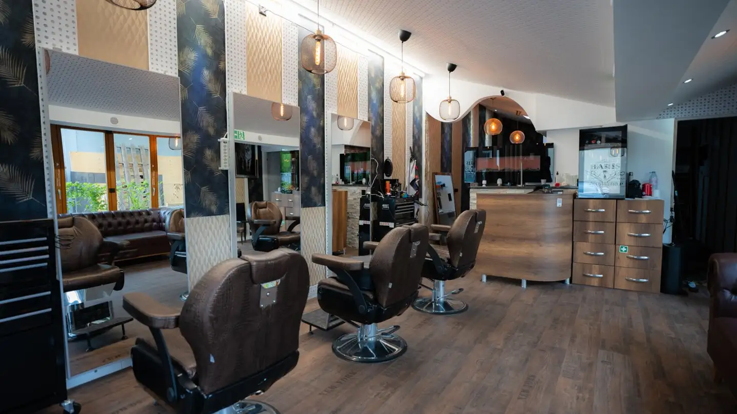 Coiffeur à louer - Heerenstegstrasse 3, 8427 Rorbas