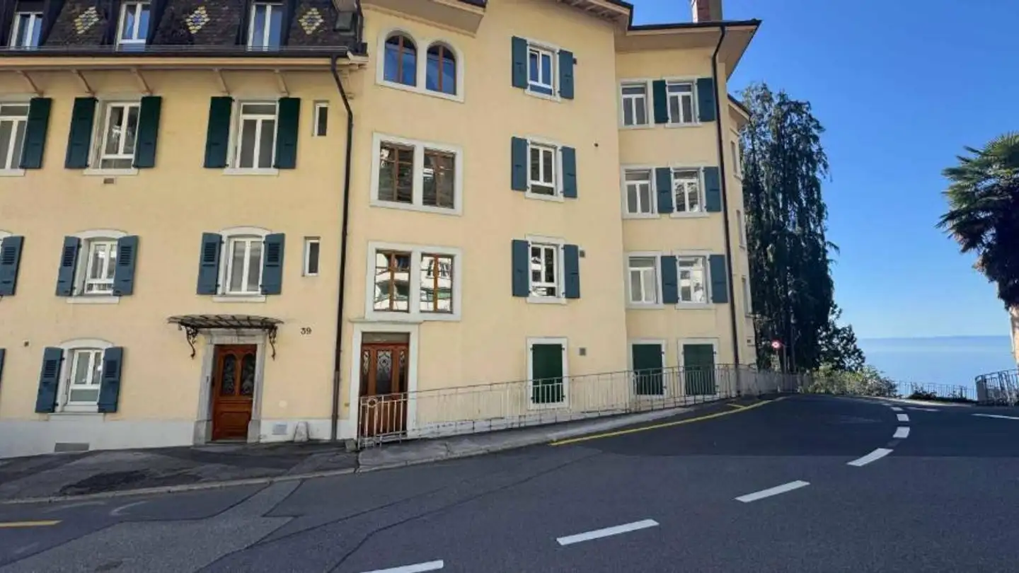 Apartment for rent - Avenue de Collonge 39, 1820 Territet - Photo 2