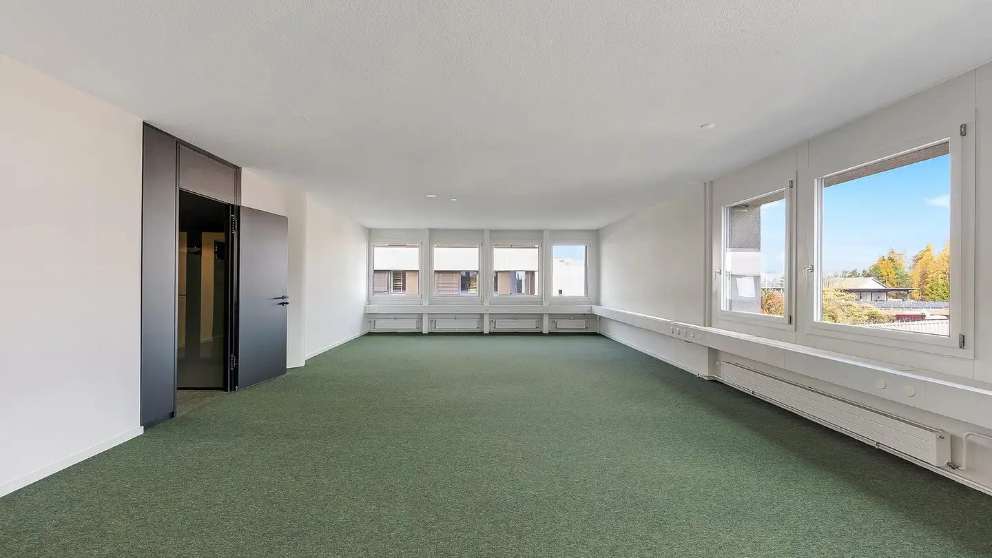 Bürofläche mieten - Gewerbestrasse 12a, 8132 Egg b. Zürich