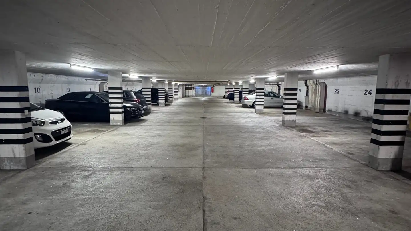 Tiefgaragenstellplatz mieten - Via Giacomo Brentani, 6900 Lugano