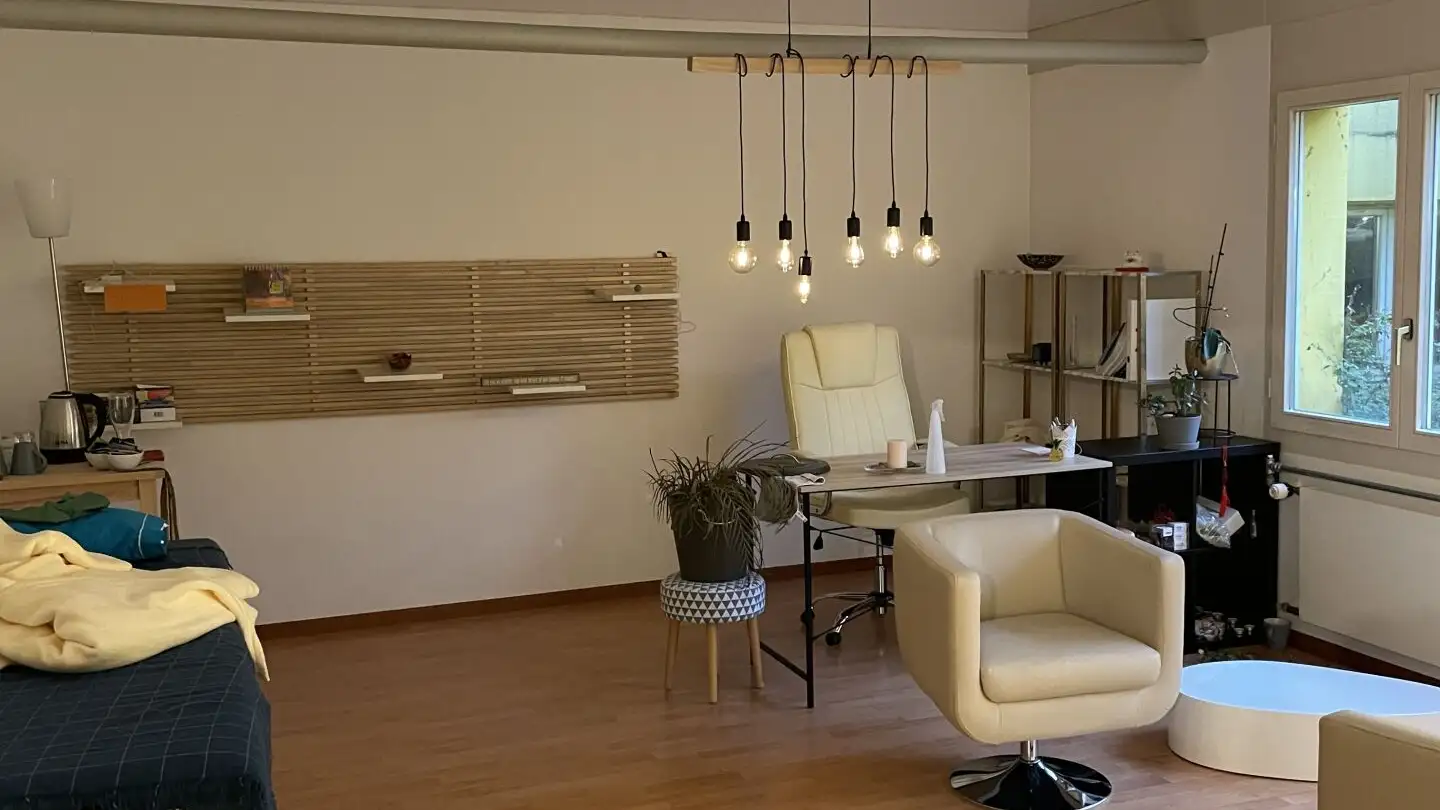 Grande magazzino in affitto - Dorfstrasse 25b, 3324 Hindelbank - Foto 2