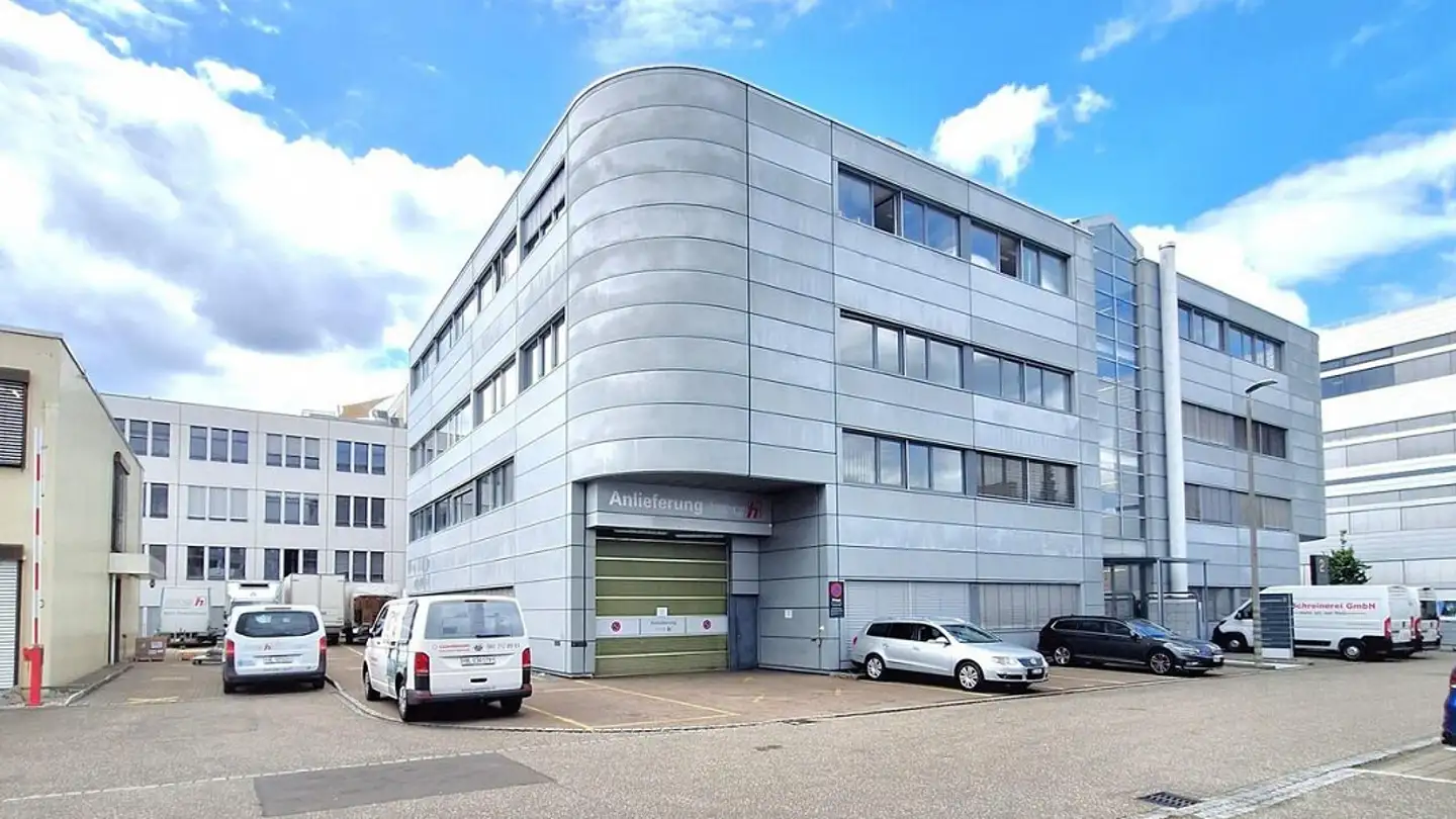 Commercial à vendre - Nenzlingerweg 2, 4153 Reinach BL