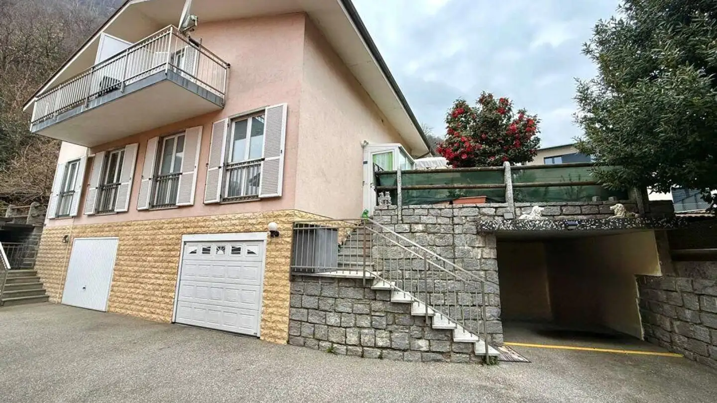 Semi-detached house for sale - Via Galbisio 65b, 6503 Bellinzona
