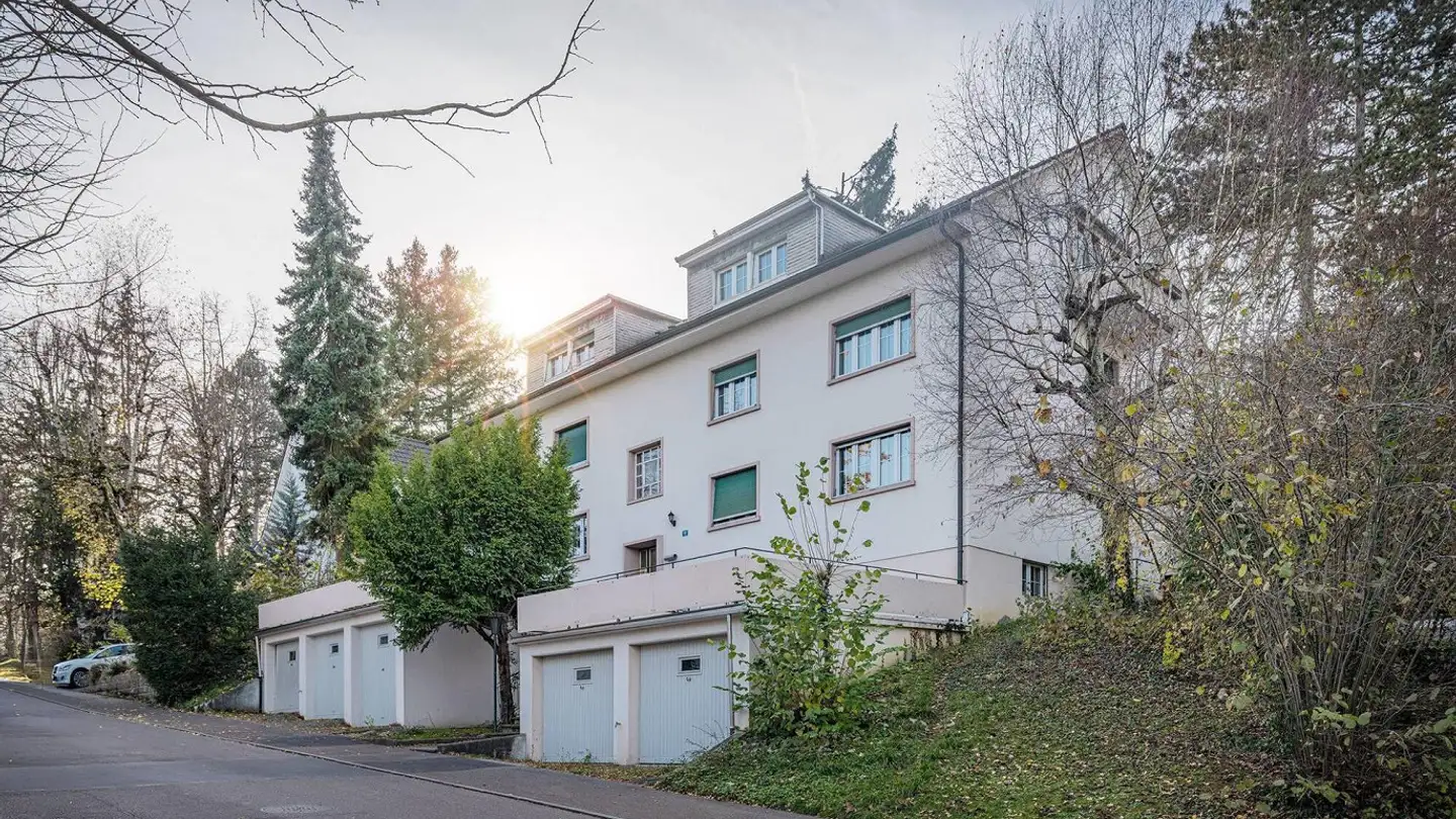 Residential building for sale - 4059 Basel