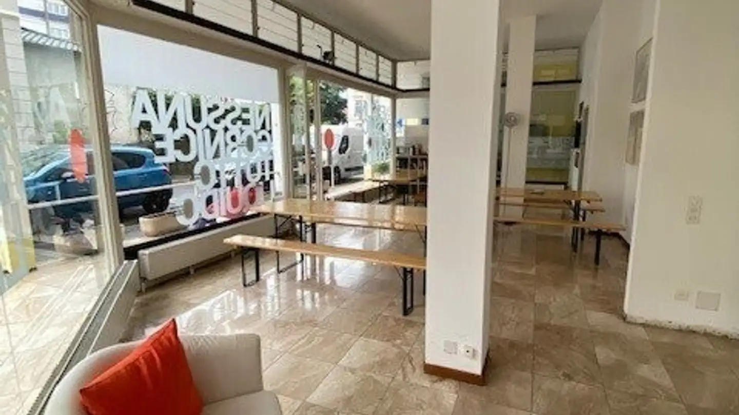 Spazio ufficio in affitto - Via Vincenzo Vela 4, 6830 Chiasso - Foto 3