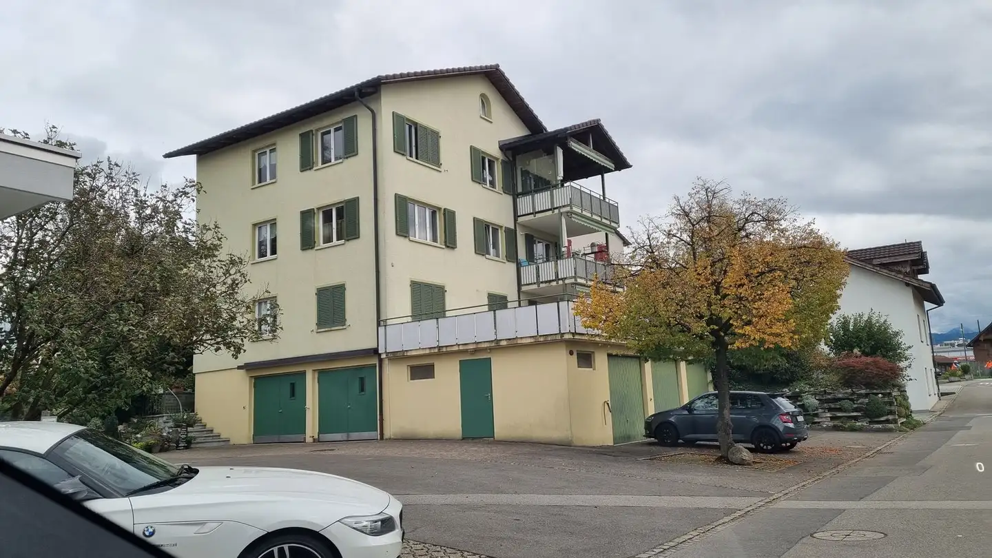 Dachgeschosswohnung mieten - Lindenstrasse 16, 6330 Cham - Foto 2