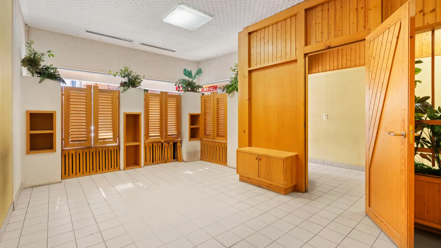 Negozio in vendita - Avenue De La Gare, 3963 Crans-Montana - Foto 2