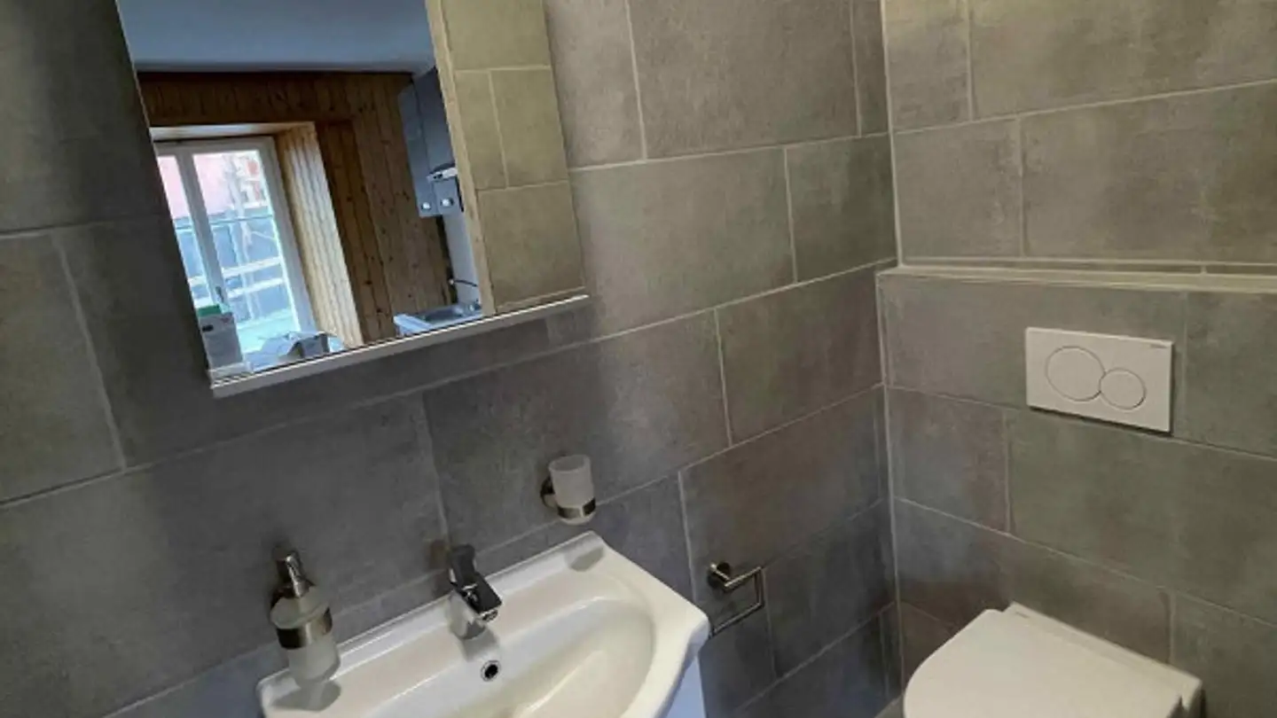 Apartment for rent - Via Da Vegnas 1, 7403 Rhäzüns - Photo 2