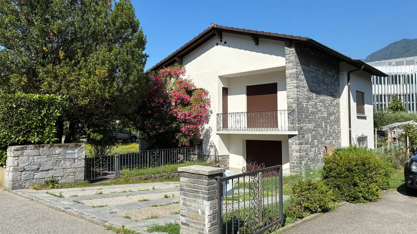 Einfamilienhaus mieten - Contrada Bissà, 6512 Giubiasco