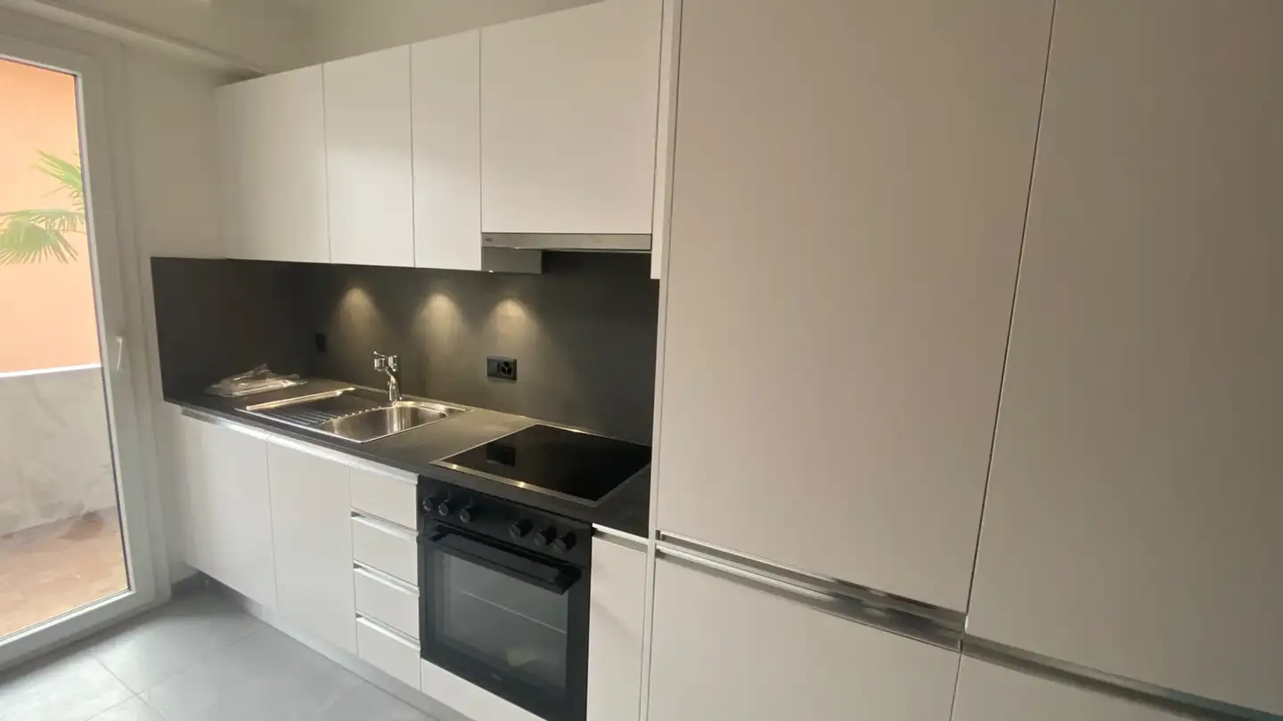 Appartamento in affitto - Via Camelia 4, 6600 Muralto