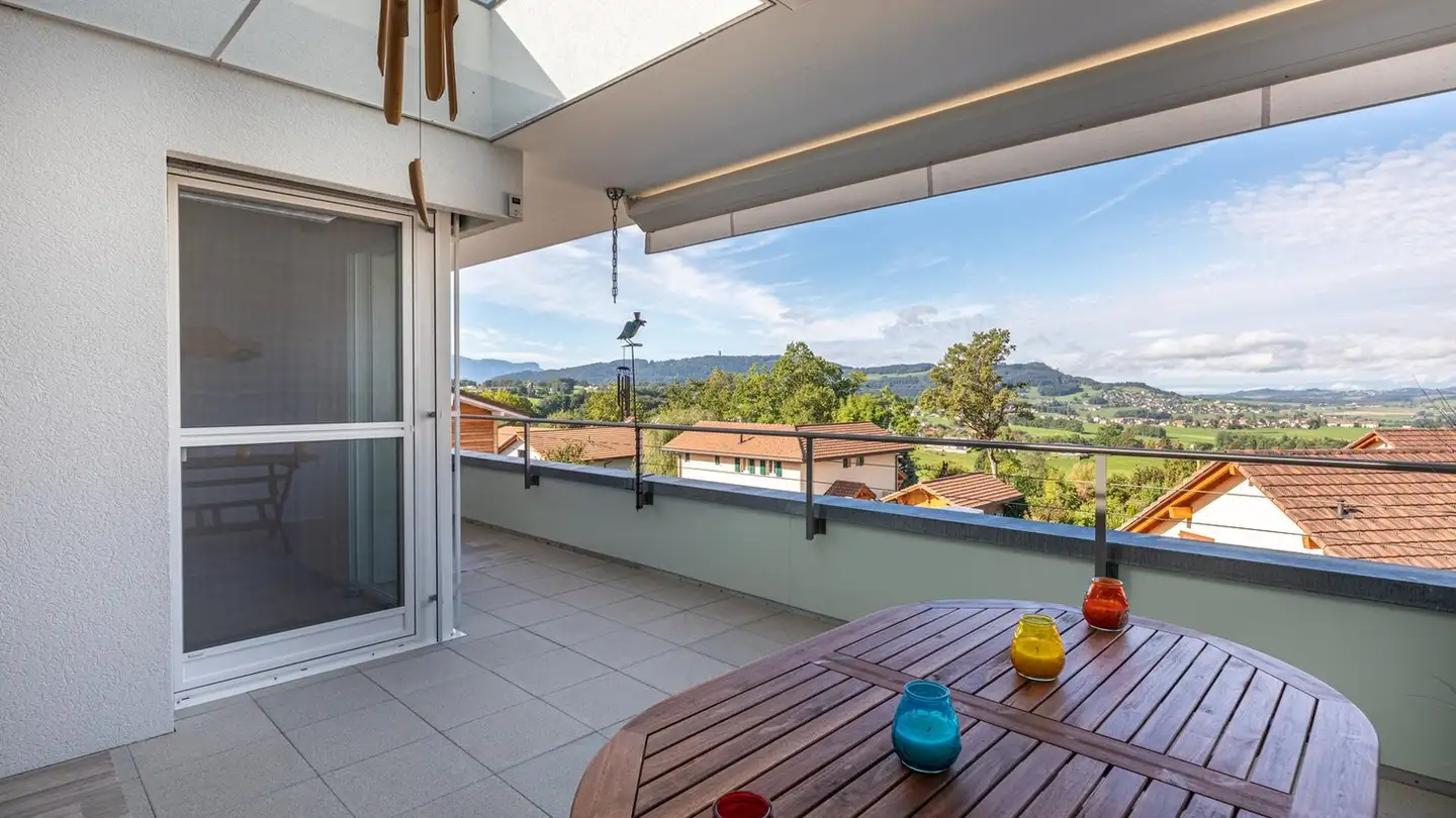 Apartment for sale - 1617 Remaufens