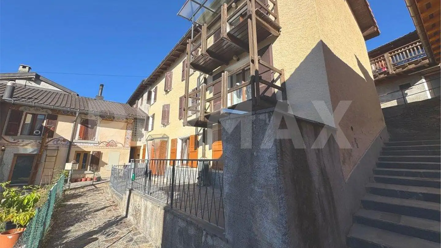 Row house for sale - 6951 Bogno - Photo 2