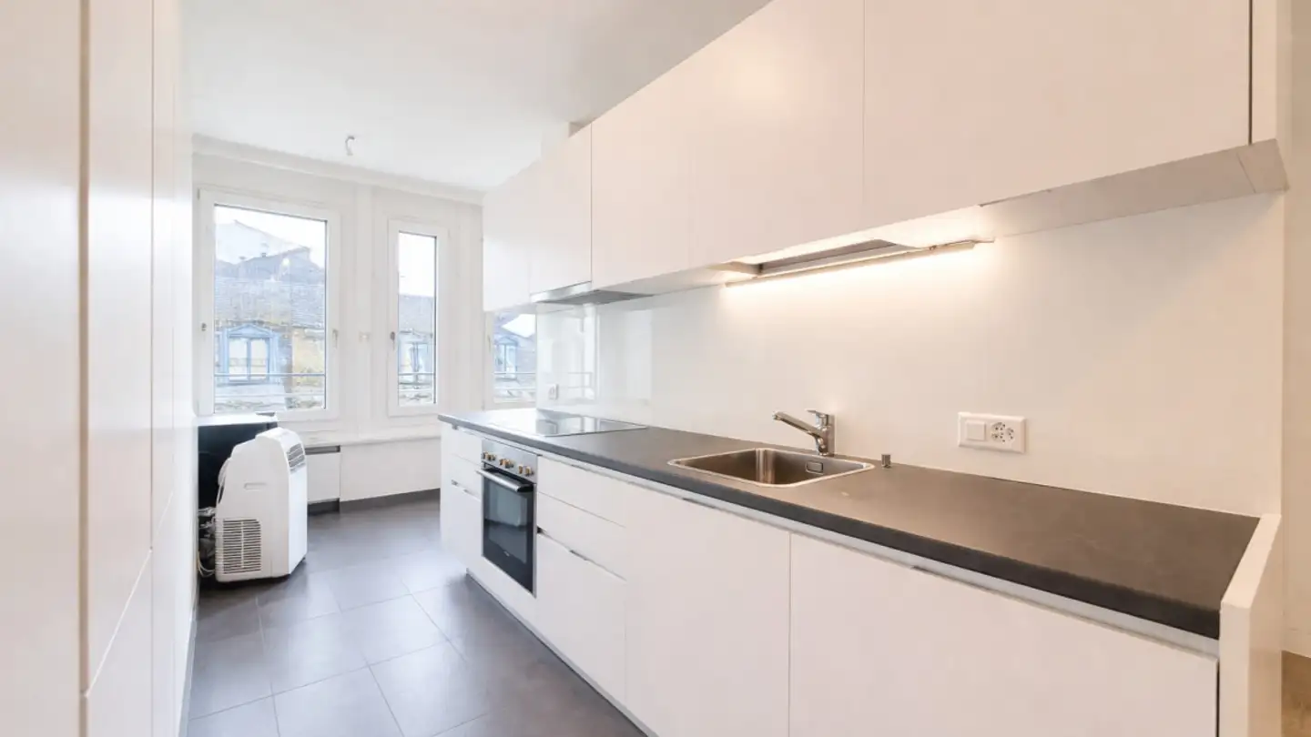 Apartment for rent - Rue Robert- Céard 8, 1204 Genève - Photo 4