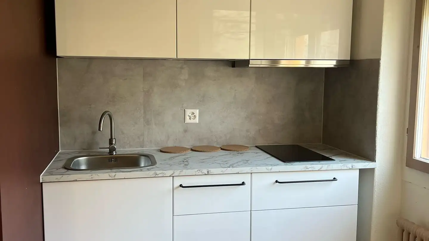 Single room for rent - 8197 Rafz