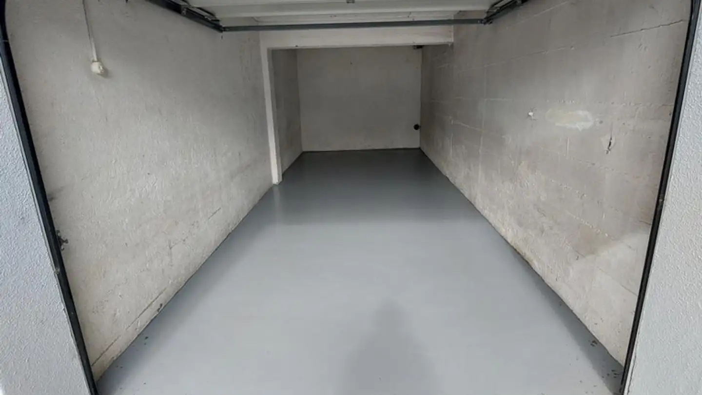 Single garage for rent - Rue Des Pervenches 46, 2800 Delémont