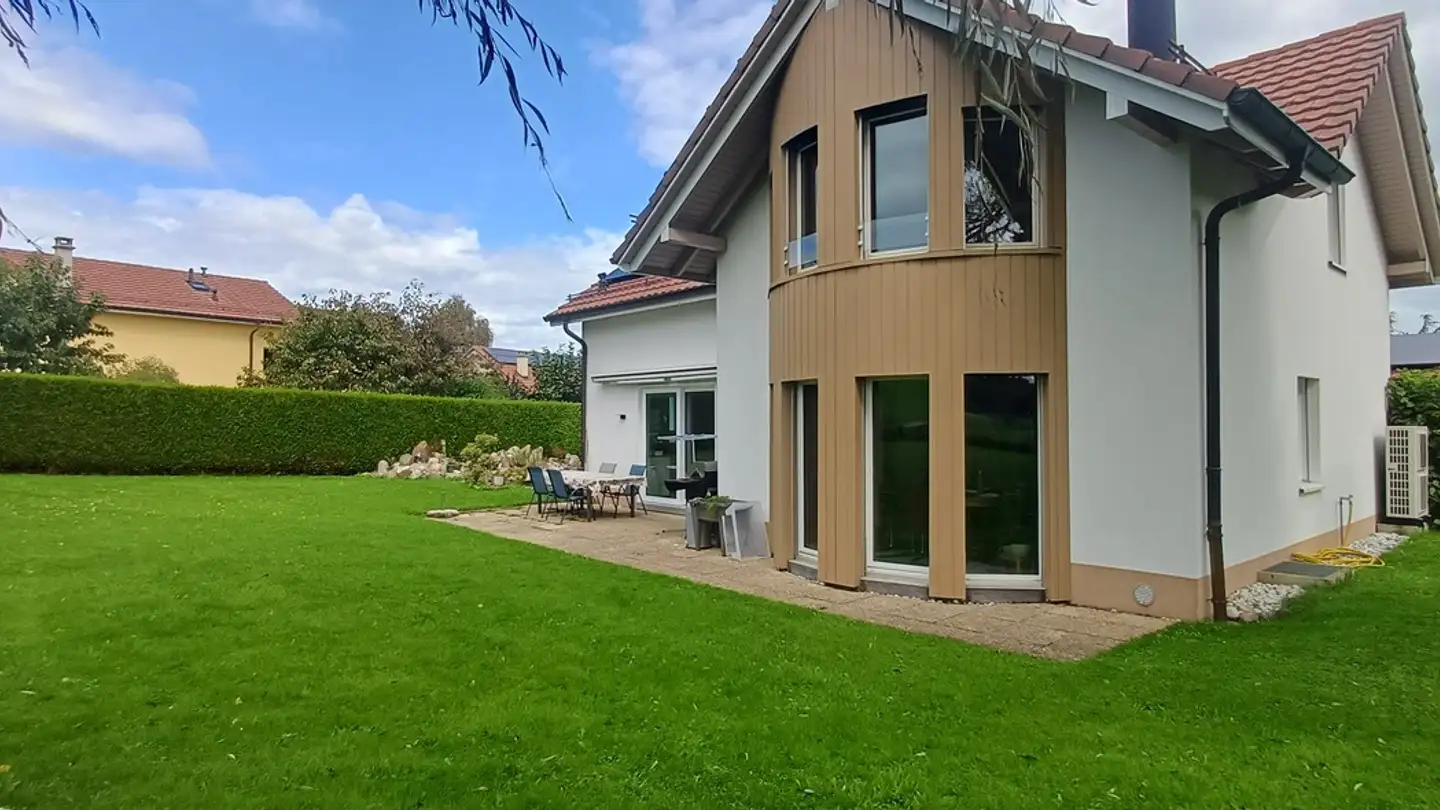 Villa for sale - 1081 Montpreveyres