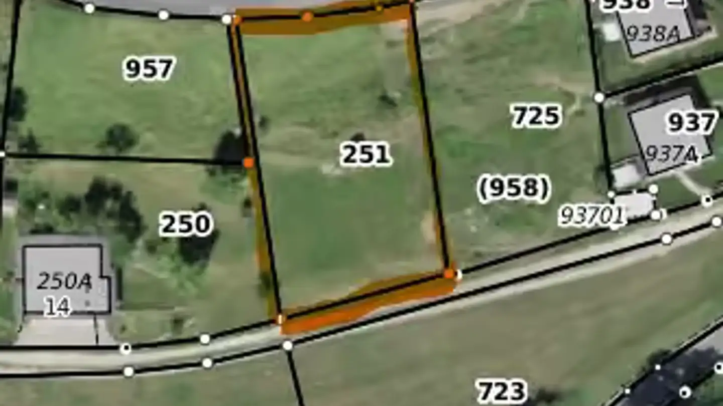Constructible plot for sale - In Cortina, 6763 Osco - Photo 2